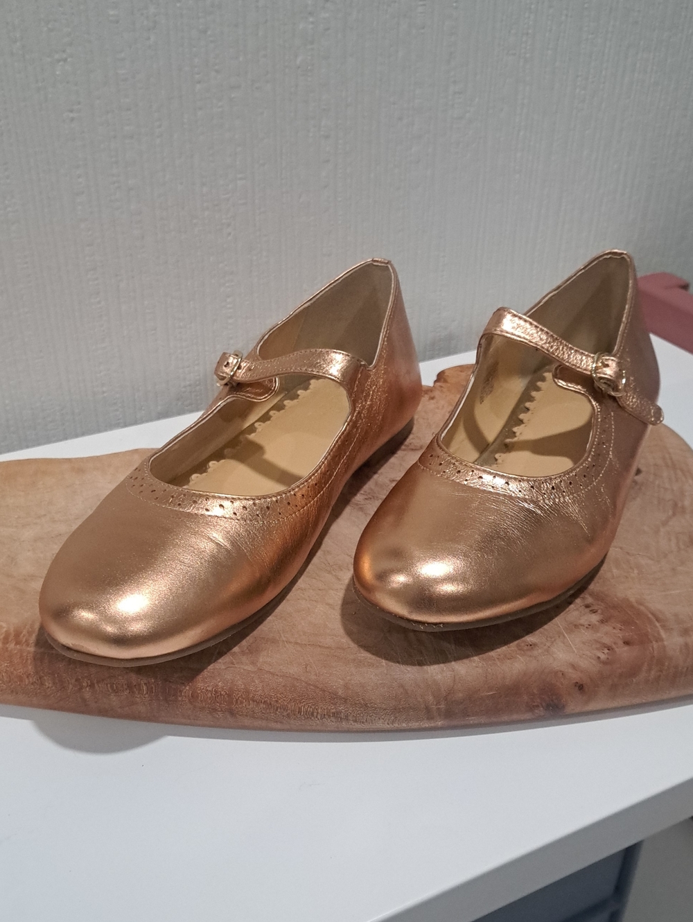 Mini Boden Girls Metallic Rose Gold Mary Jane Shoes